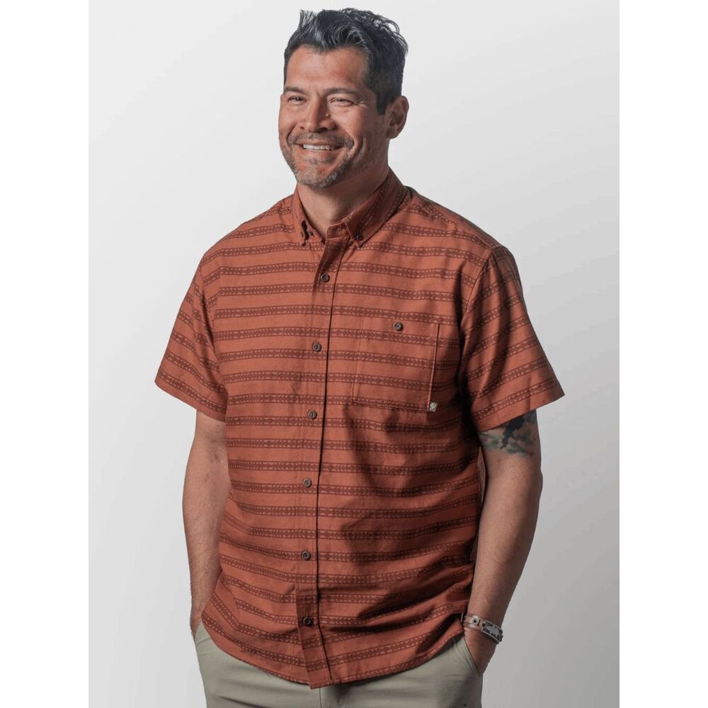 Duck Camp Rust Brown Fish Bone DC Daily Button Down Shirt Men's Size XL